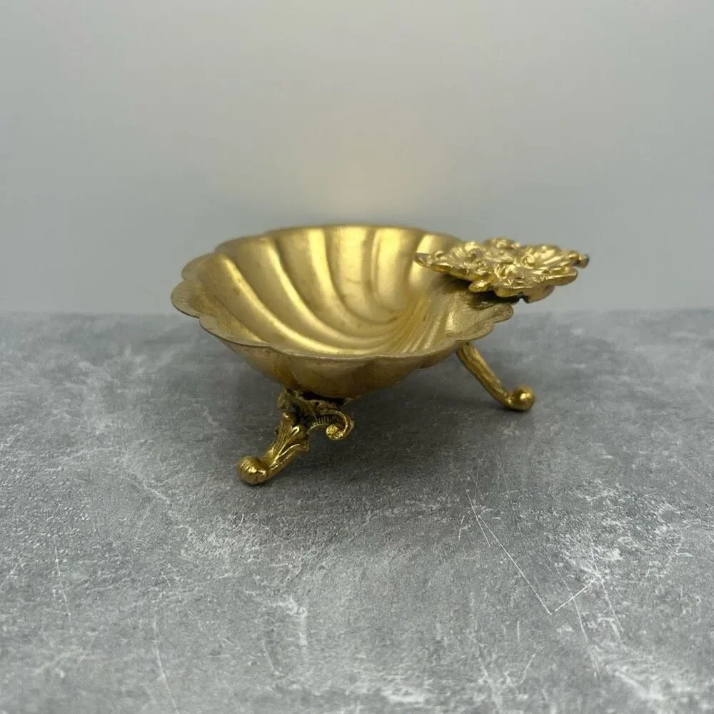 Vintage Matson Stylebuilt Gold Gilt Footed Shell Bathroom Vanity Soap Trinket Di